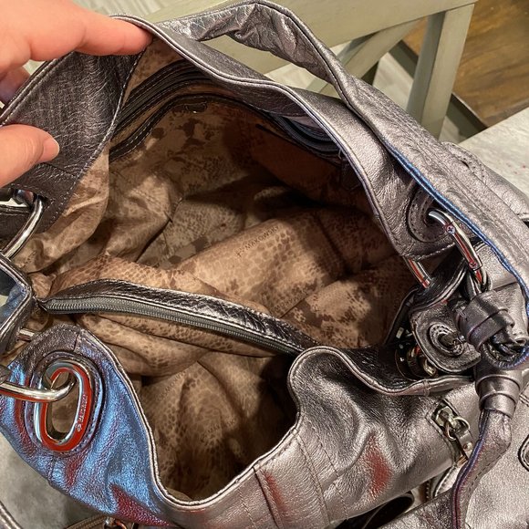 B. Makowsky Silver Leather Handbag Set - Picture 6 of 7